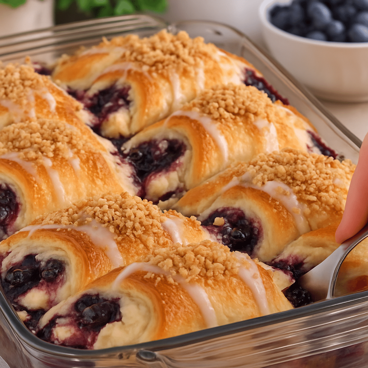 Delicious Blueberry Cream Cheese Crescent Rolls Recipe